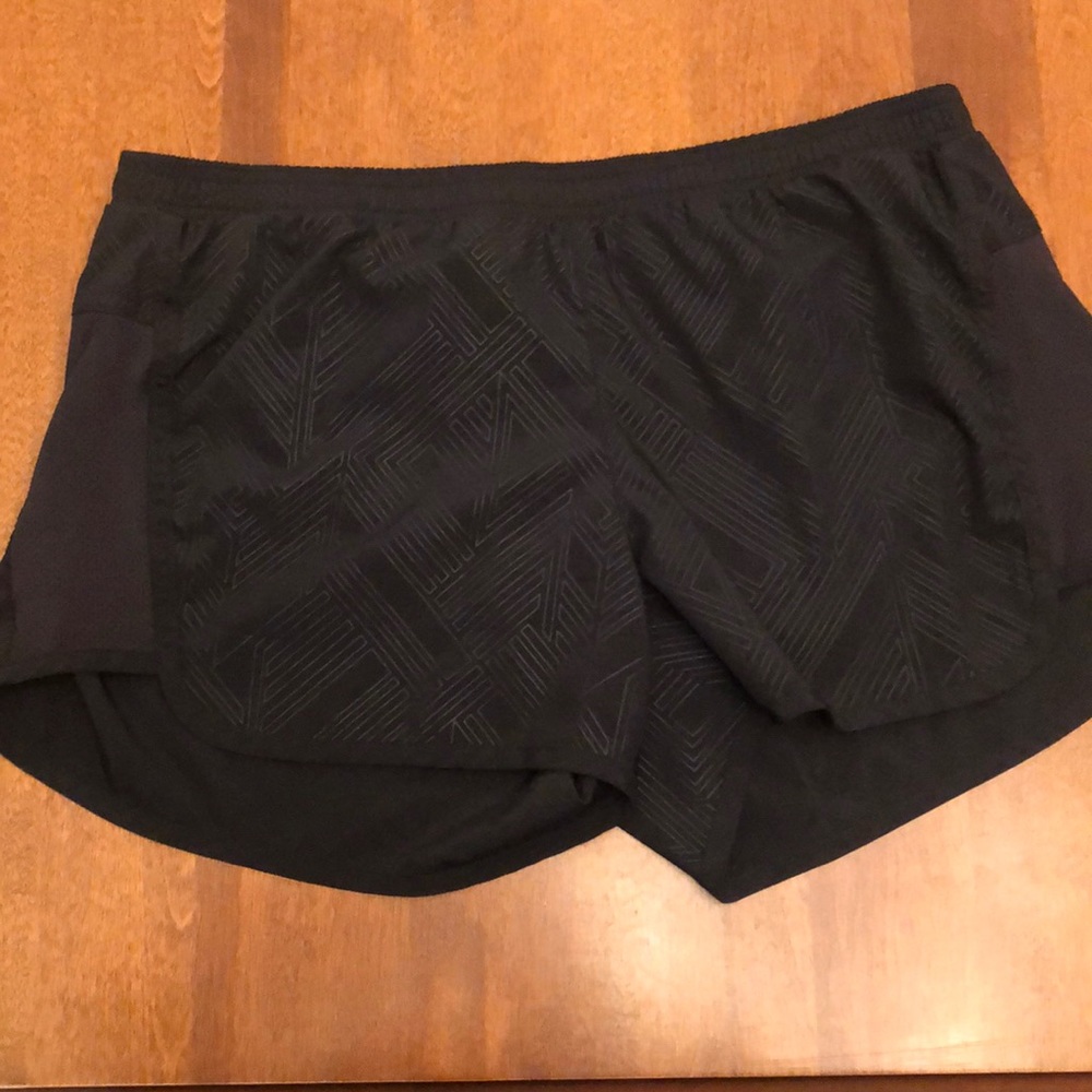 Old navy athletic shorts size medium
